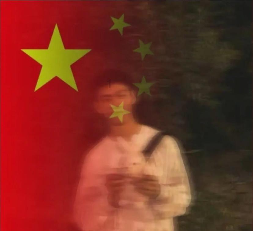 暑假总动员八年级语文人教答案，封面是沙雕游戏画面